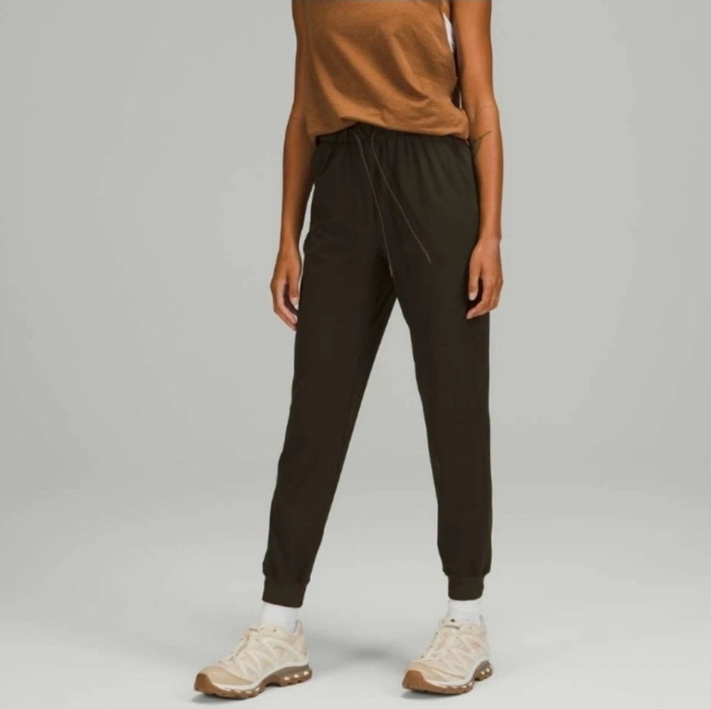 Lululemon Stretch High-Rise Jogger Dark Olive Size 6